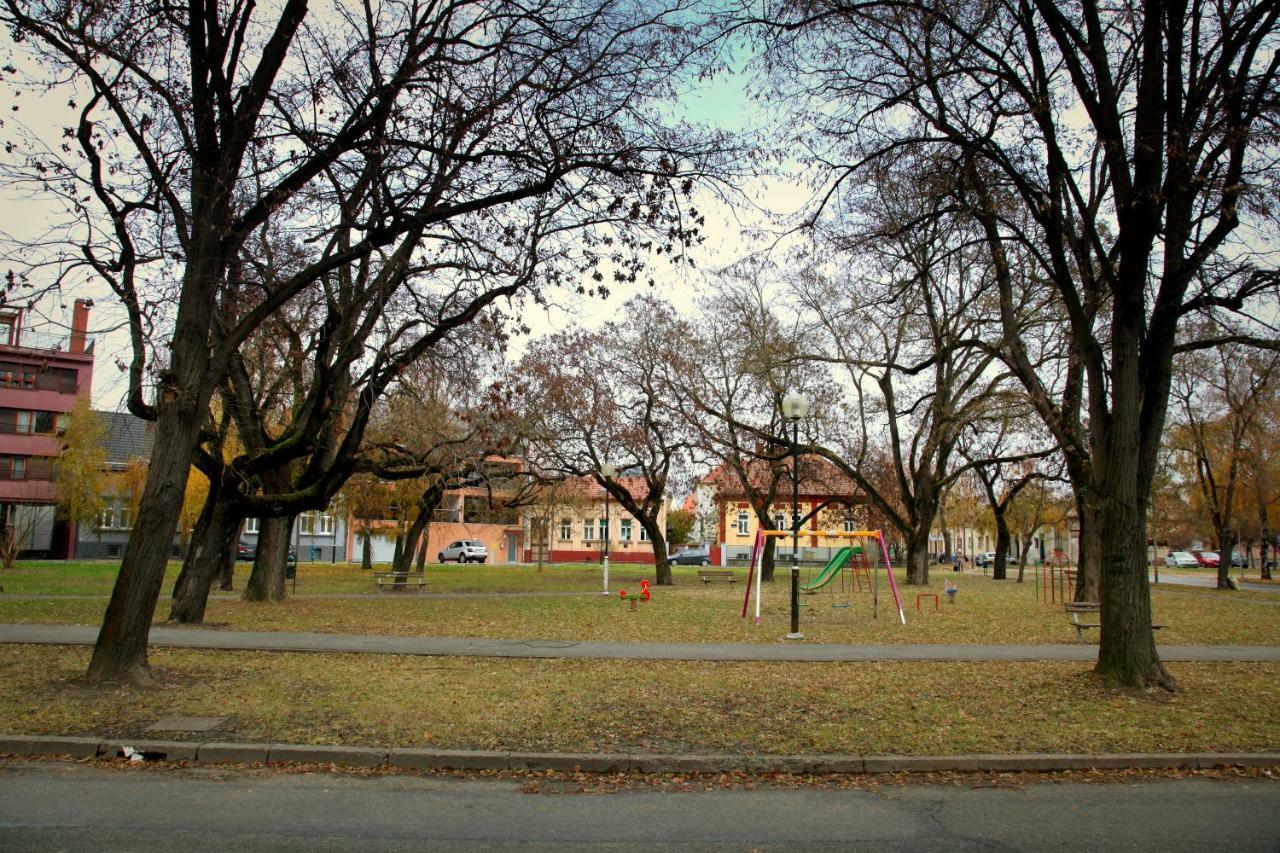Studio apartman - Park - Osijek Bagian luar foto